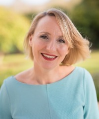 Siobhan Stirling Sharp Minds Communications